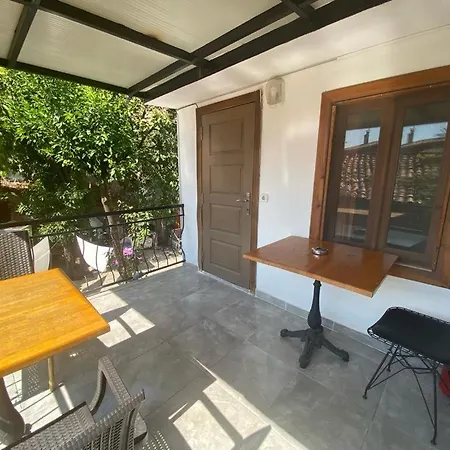 Port Aparthotel 3*
