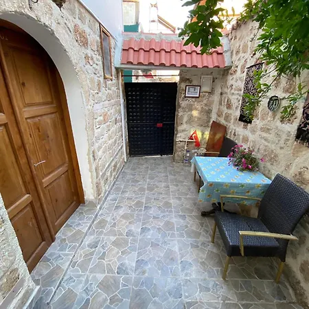 Apartmanhotel Port 3*