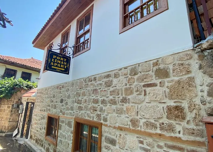 Port 公寓式酒店 3*